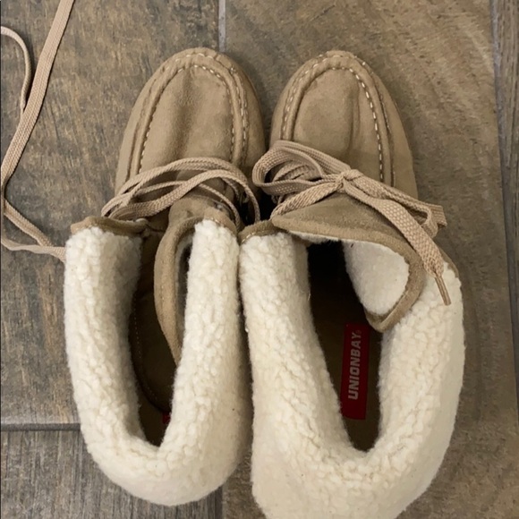 Unionbay brown faux fur lined boots size 9M - Picture 2 of 14